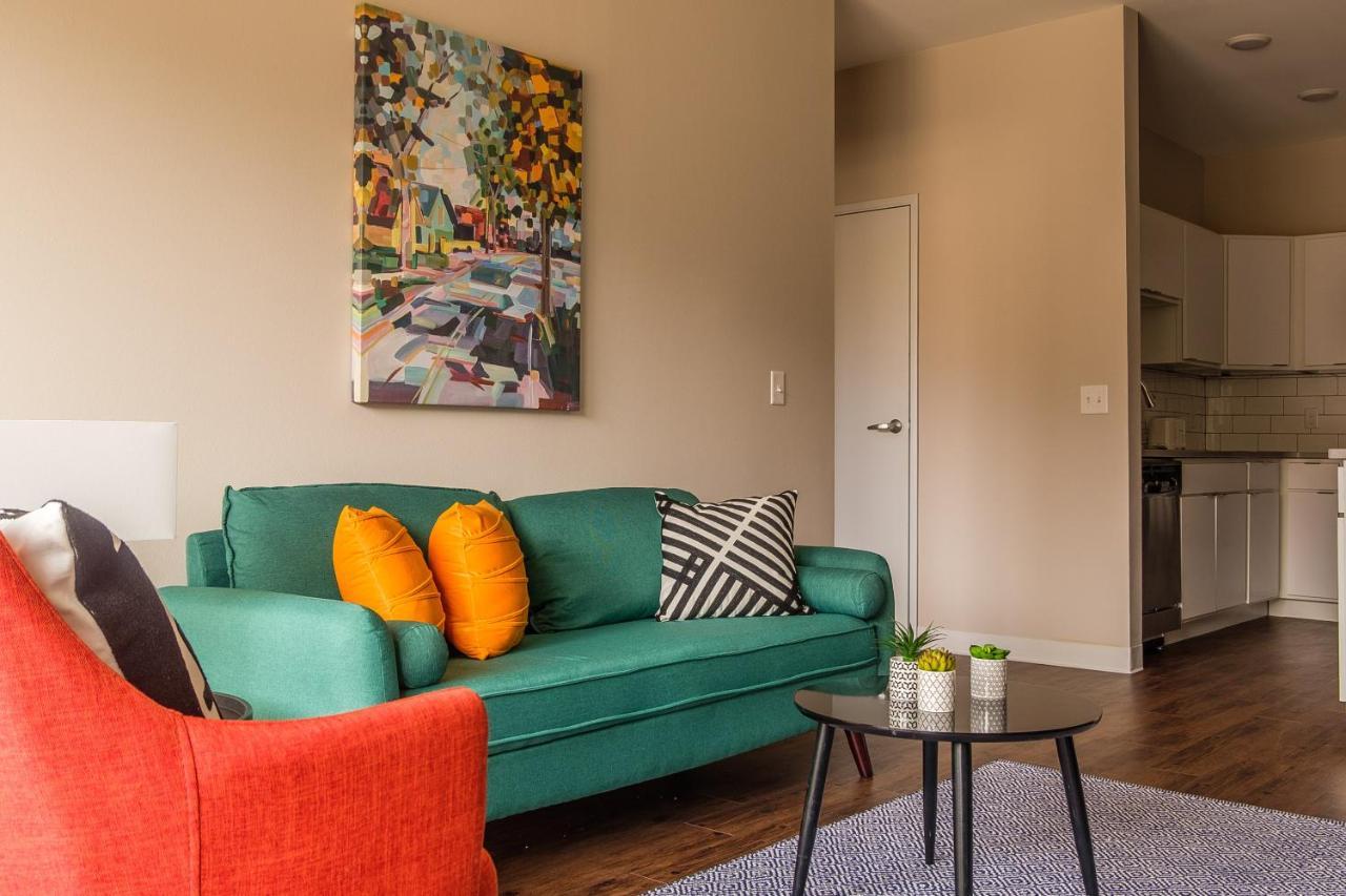 Frontdesk Core Apts Campustown เอมส์ ห้อง รูปภาพ